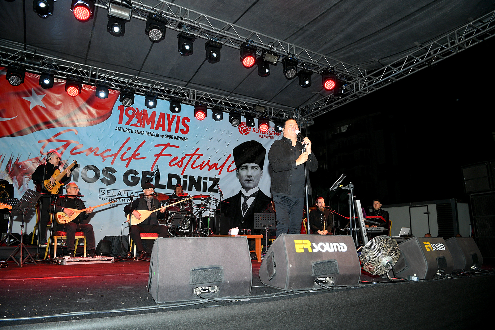 Gençlik Şölenine Binlerce Malatyalı Katıldı