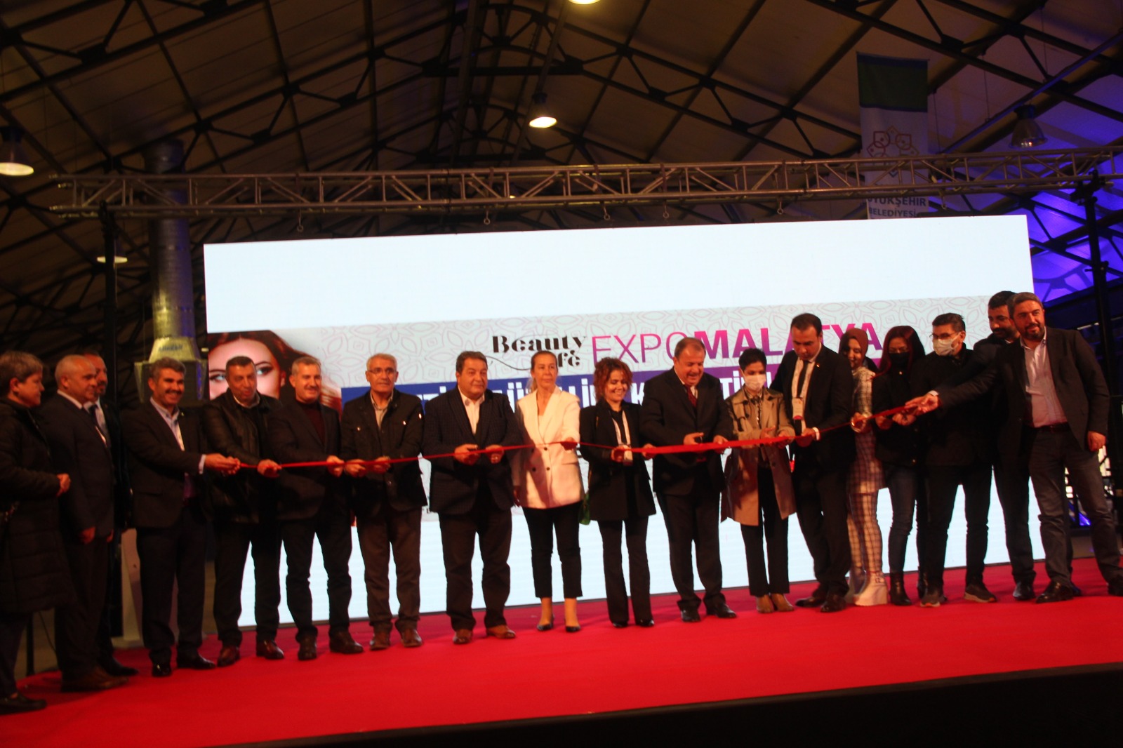 Güzellik Fuarı kapılarını ziyaretçilere açtı