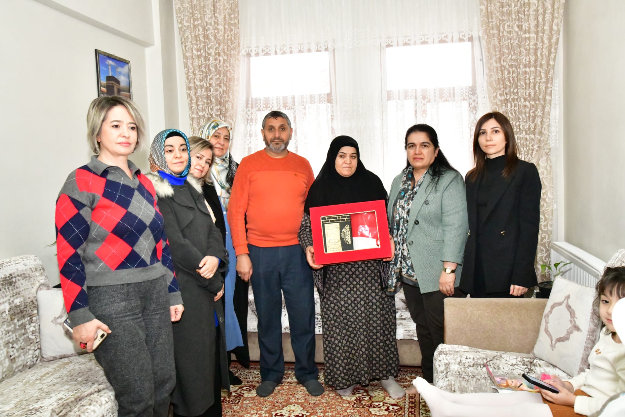 Hanımefendi Selda Yavuz Şehit Ailelerini Ziyaret Etmeye Devam Ediyor