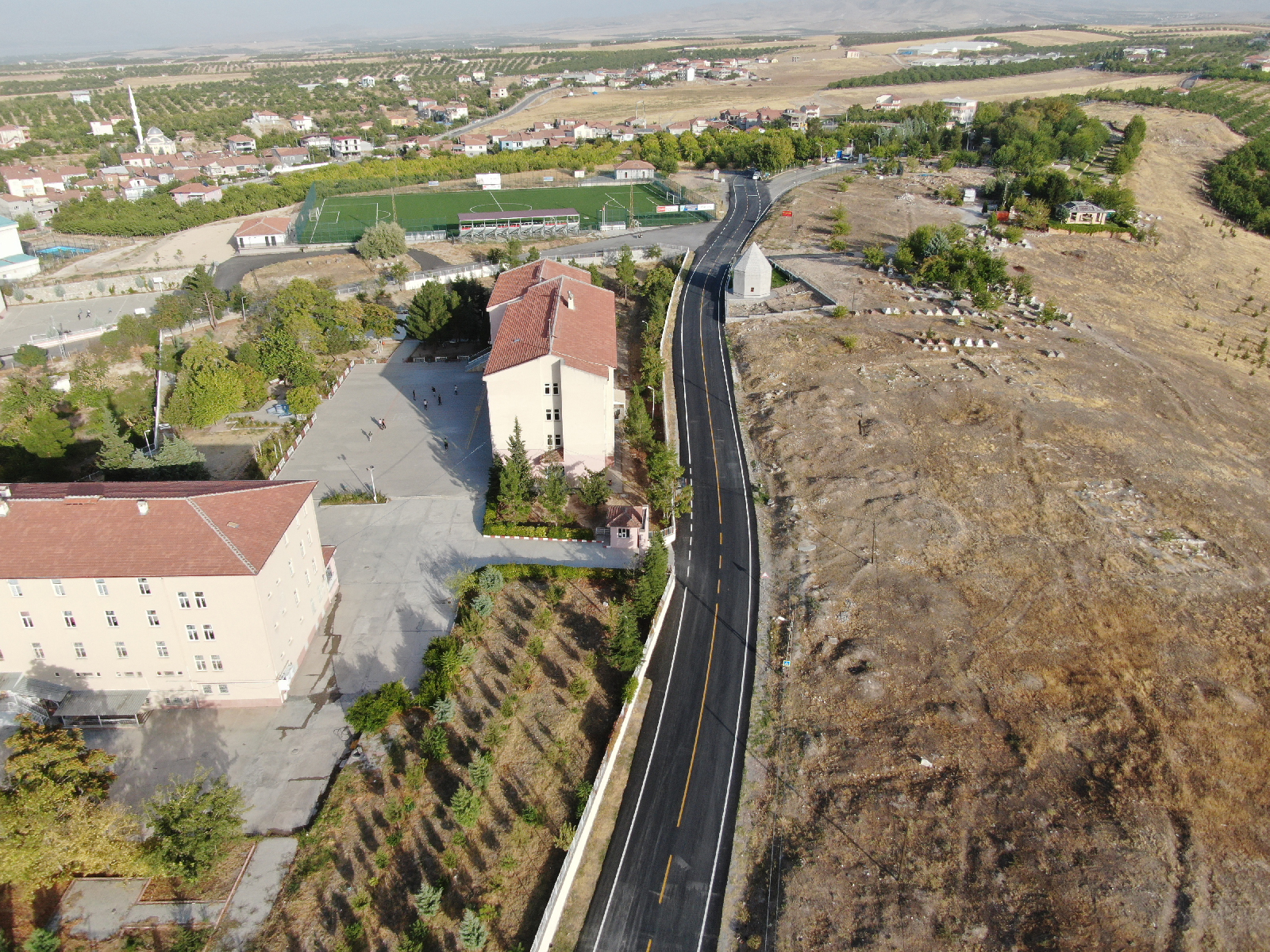 Hasan Basri Türbesi Yolu Tamamlandı