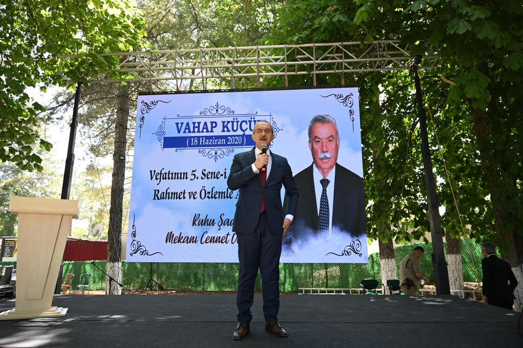 Hayırsever İş İnsanı Vahap Küçük Vefatının Sene-i Devriyesinde Dualarla Anıldı