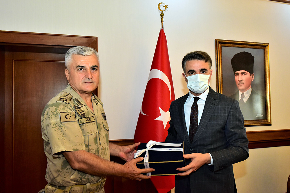 İl Jandarma Komutanı İnce’den Vali Baruş’a Veda Ziyareti