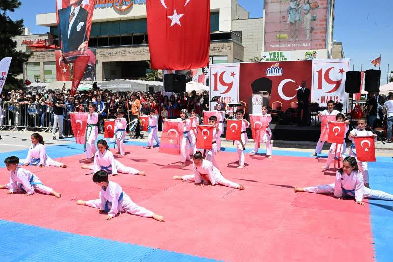 İlimizde 19 Mayıs Atatürk'ü Anma, Gençlik ve Spor Bayramı Etkinliklerle Kutlandı