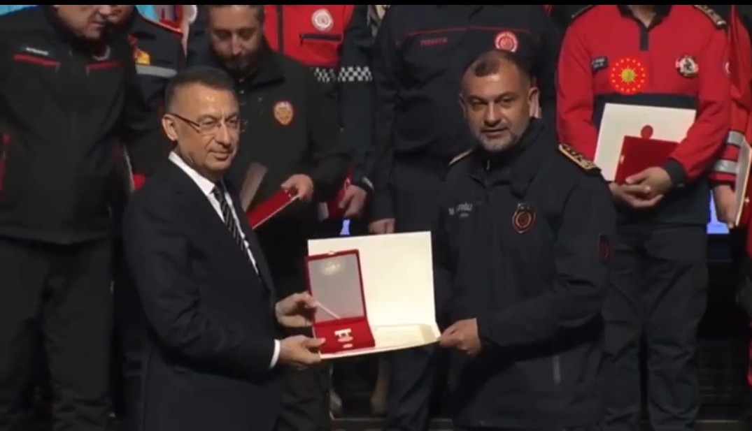 İtfaiye Daire Başkanı Katipoğlu'na Devlet Üstün Fedakârlık Madalyası