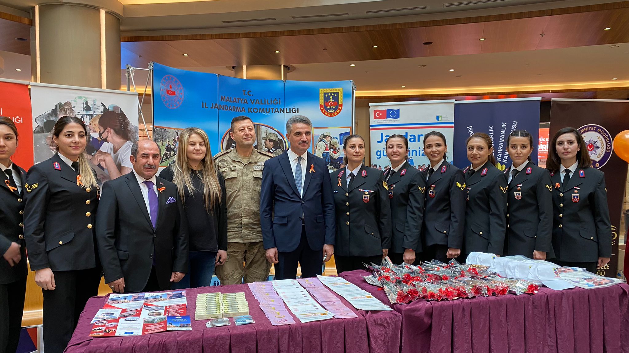 Jandarmadan 8 mart Dünya Kadınlar Günü Etkinliği