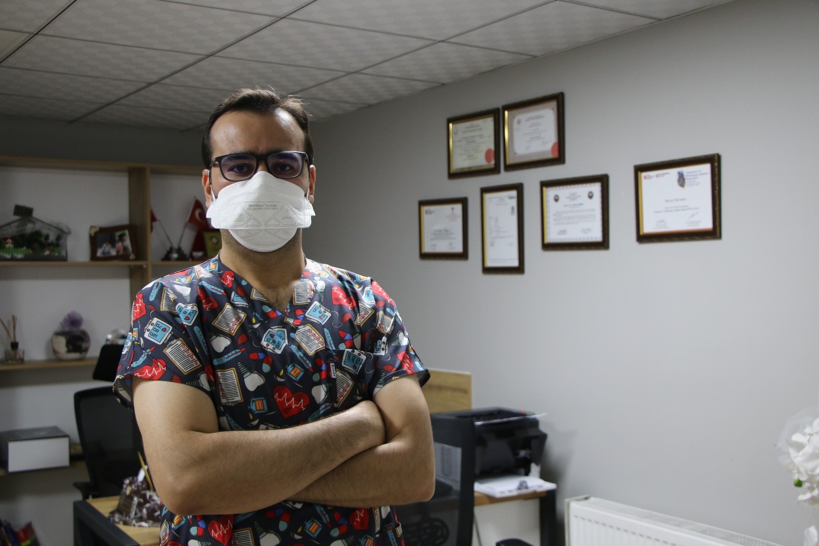 Kardiyoloji uzmanı, salgın sürecinde yan hastalıklara dikkat çekti