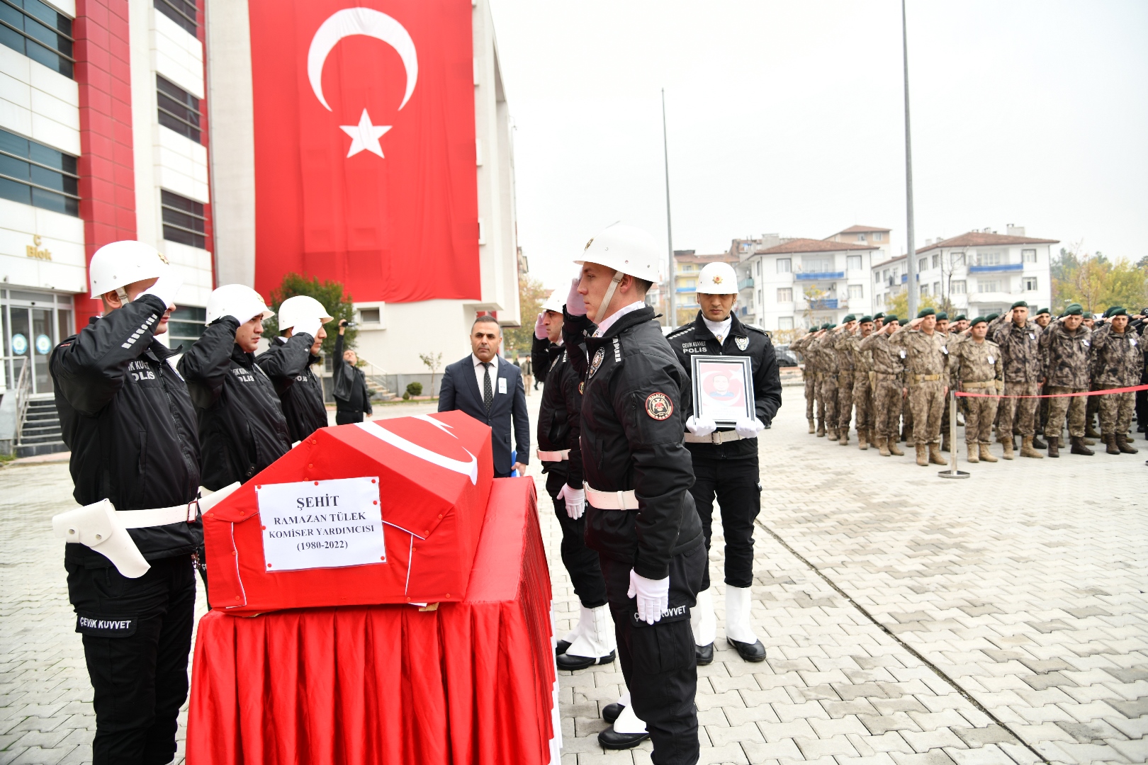 Kaza Kurbanı Komiser Yardımcısı İçin Tören Düzenlendi