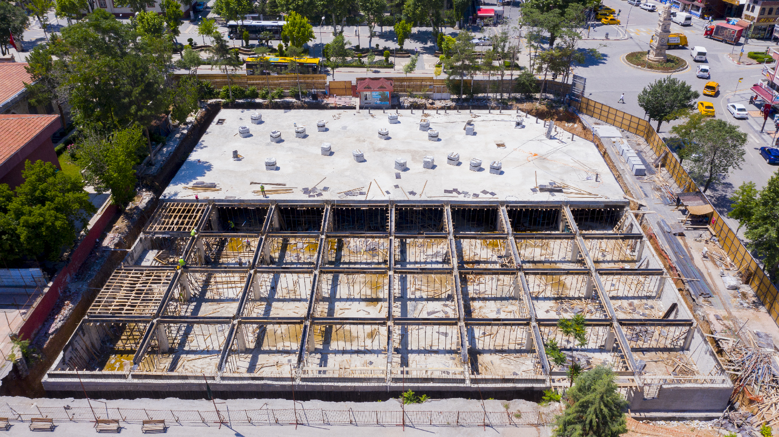 Kent Meydanı Çalışmaları Devam Ediyor