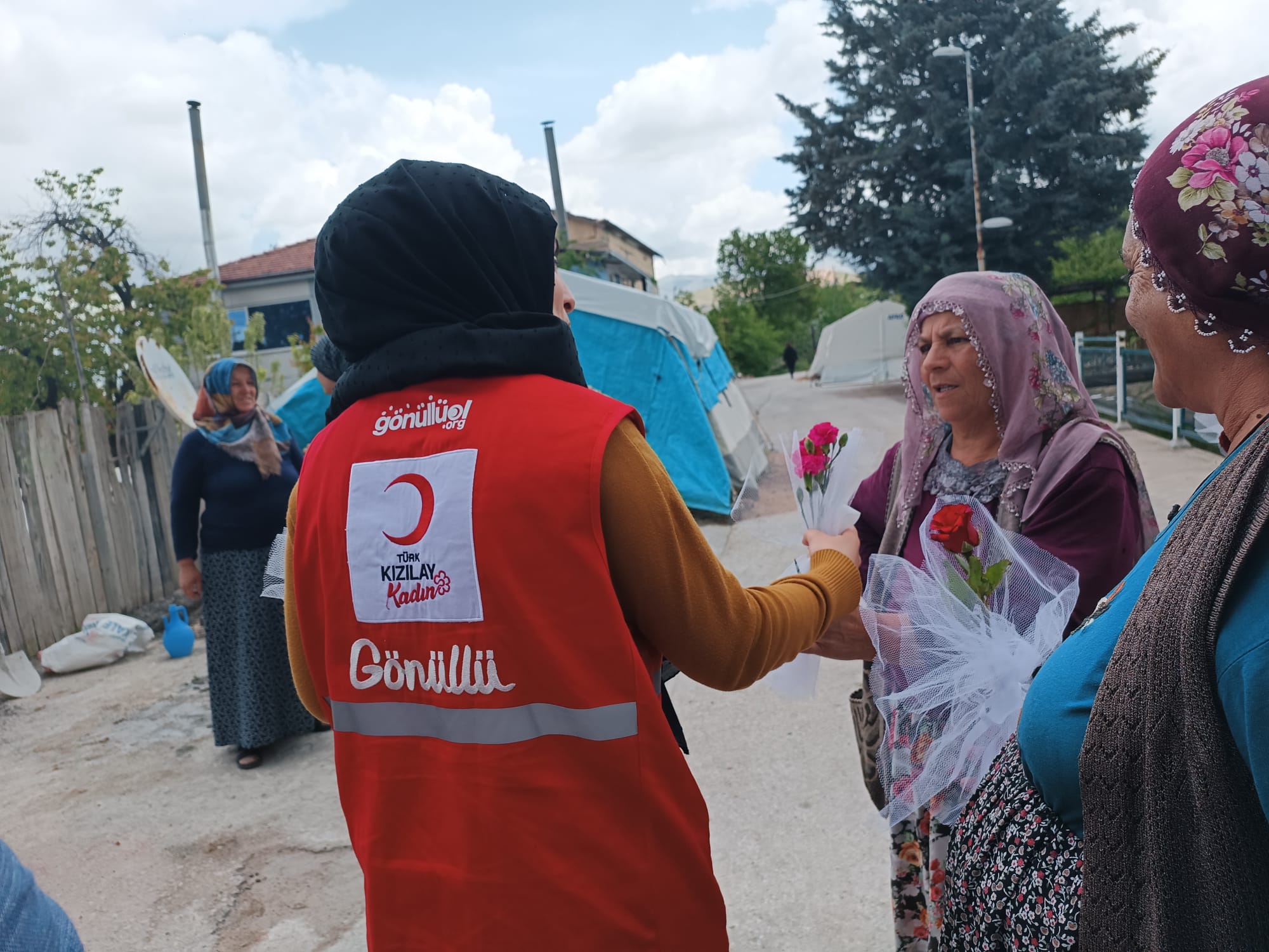 Kızılay Yeşilyurt Şube'den Anneler Gününe Özel Kutlama