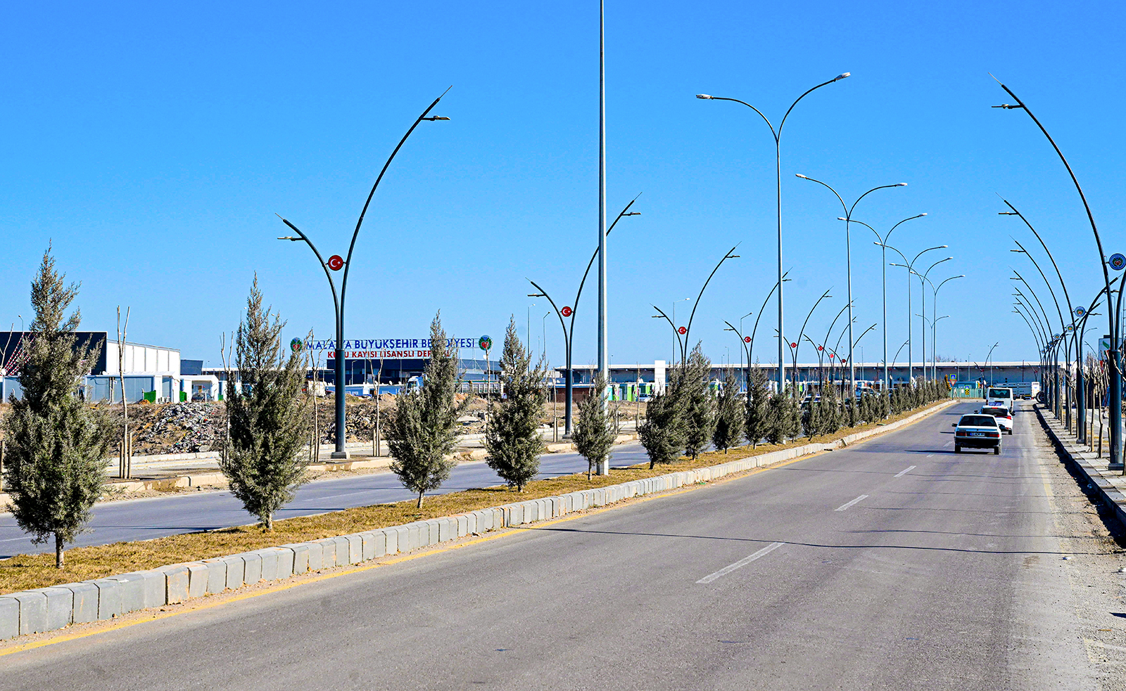 KUZEY KUŞAK YOLU KUDÜS CADDESİ YEŞİL GÖRÜNÜME KAVUŞUYOR