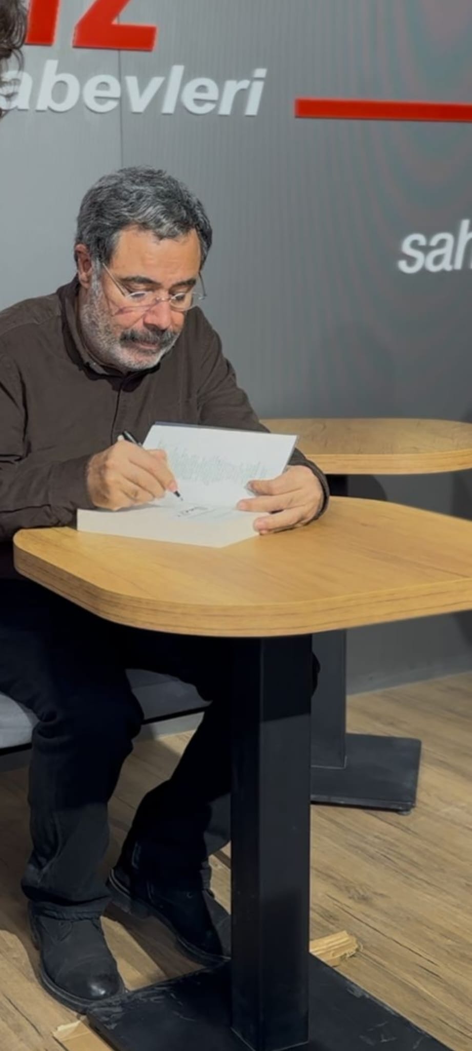 MALATYA AHMET ÜMİT’i BAĞRINA BASTI