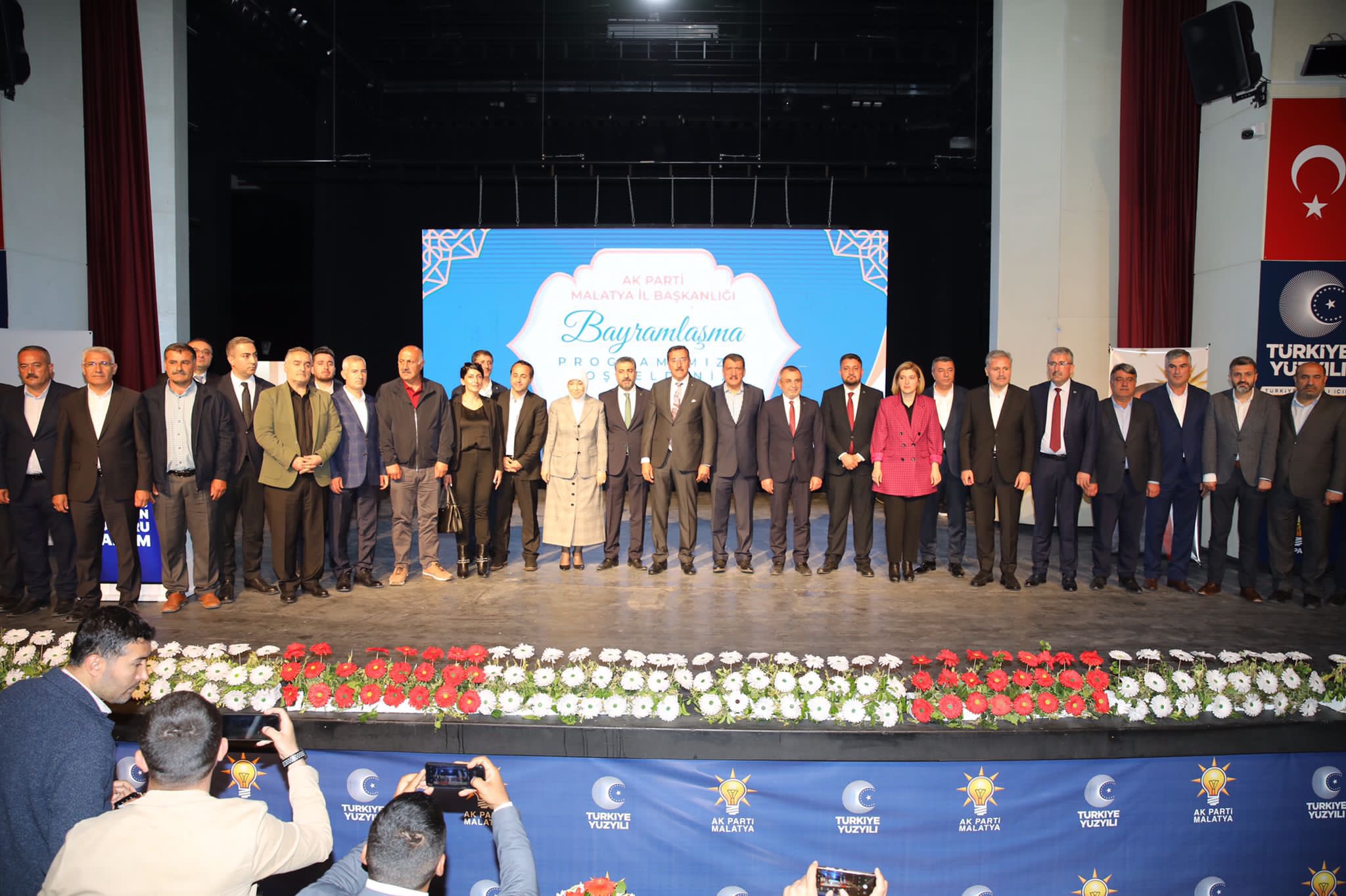 Malatya Ak Parti'de Bayramlaşma Töreni