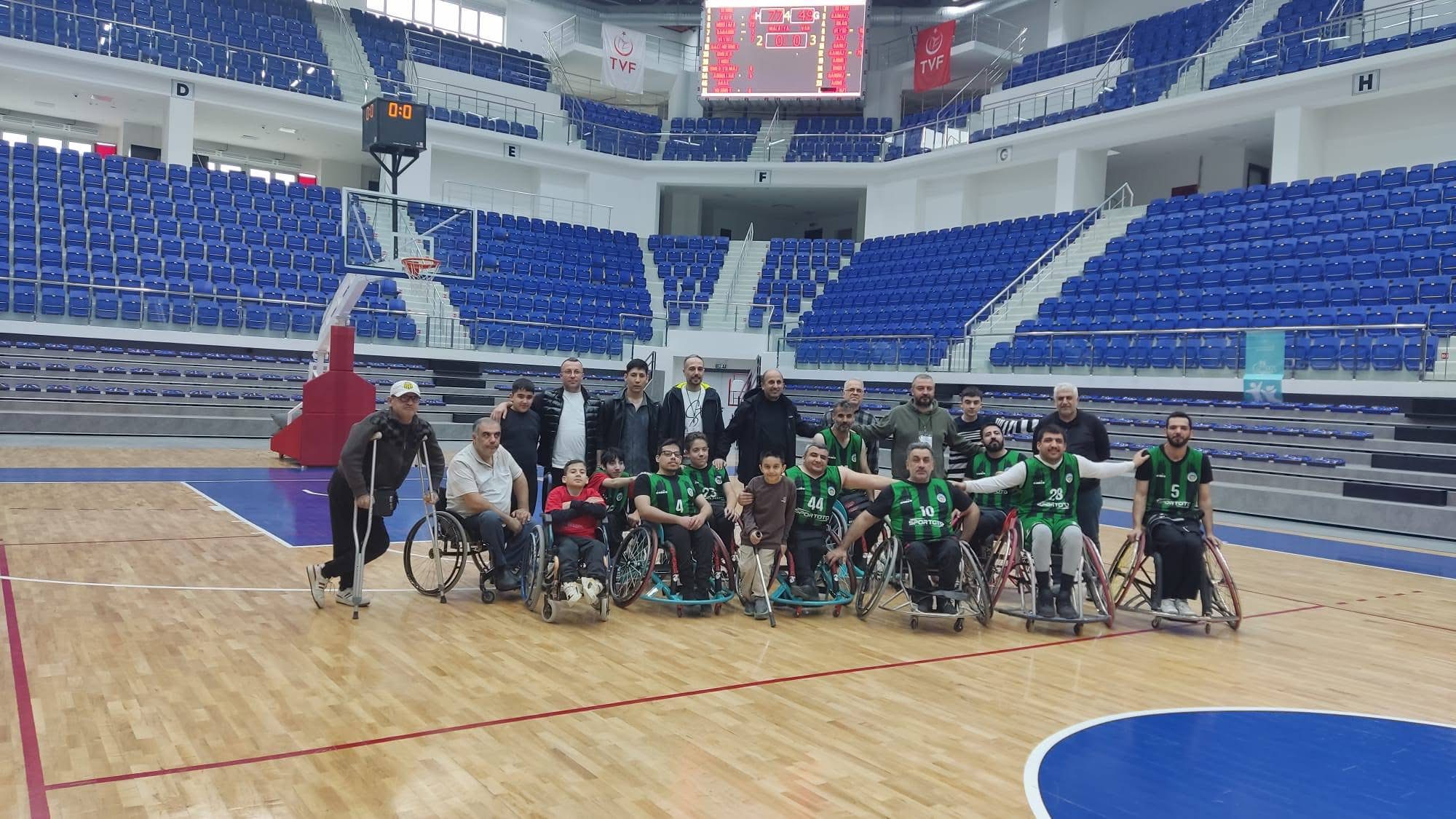Malatya Büyükşehir Belediyesi Tekerlekli Sandalye Basketbol Takımı Liderliğe Yükseldi