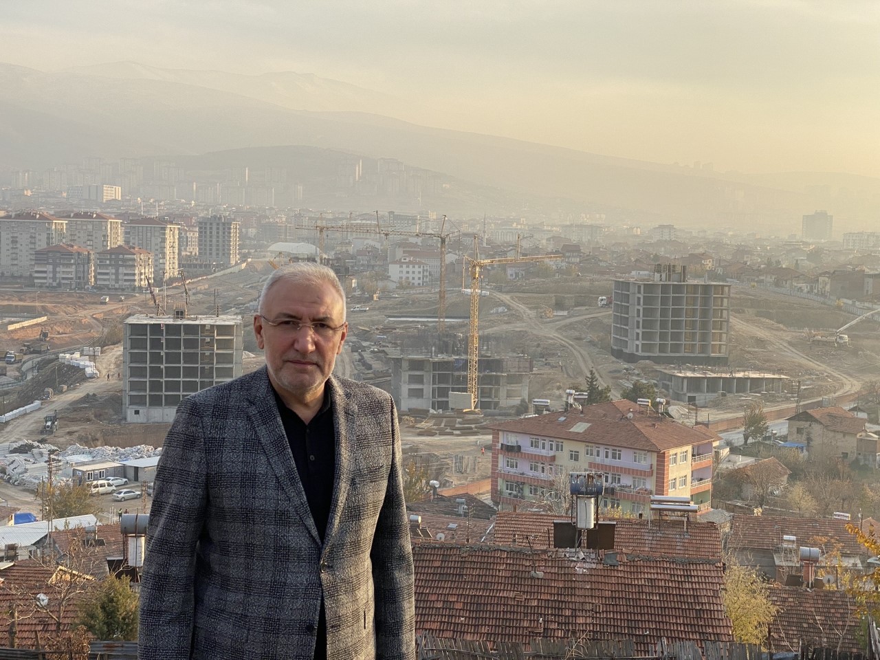 Malatya’da depremzedeler için yapılan konutların inşaası sürüyor