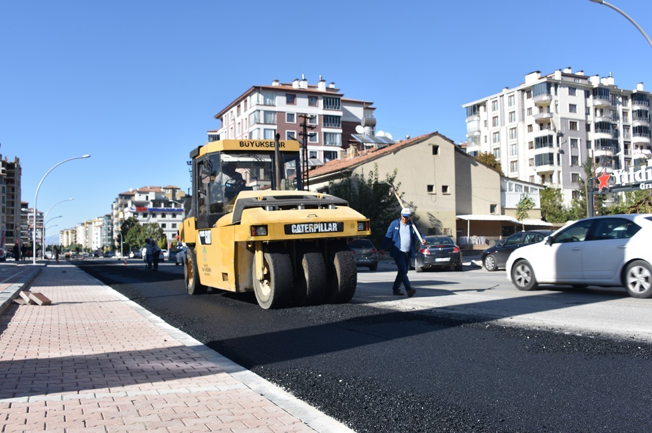 Malatya’da Güngör Caddesi 9’dan 14 metreye çıkarıldı