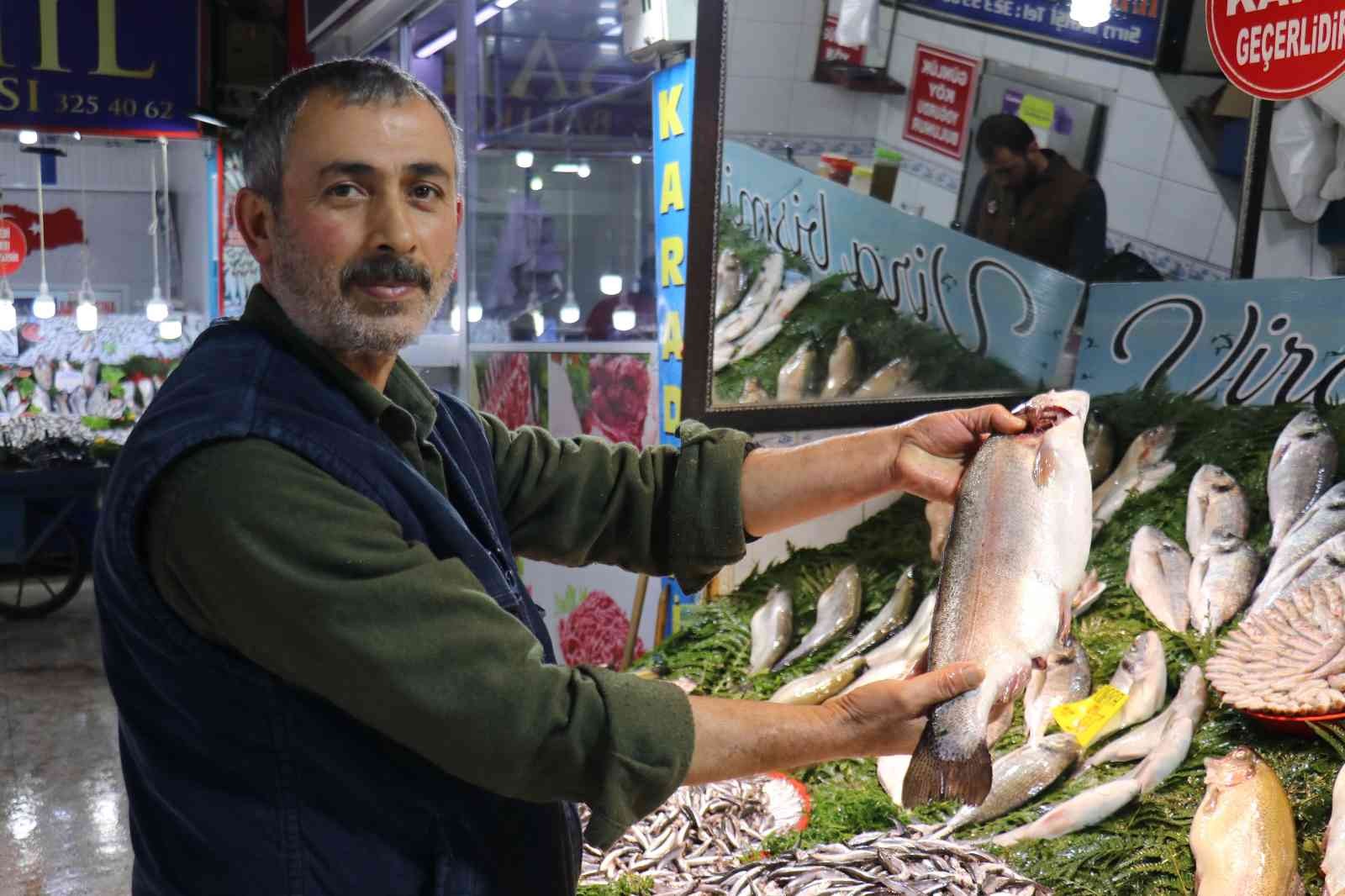 Malatya’da havalar soğudu balığa talep arttı
