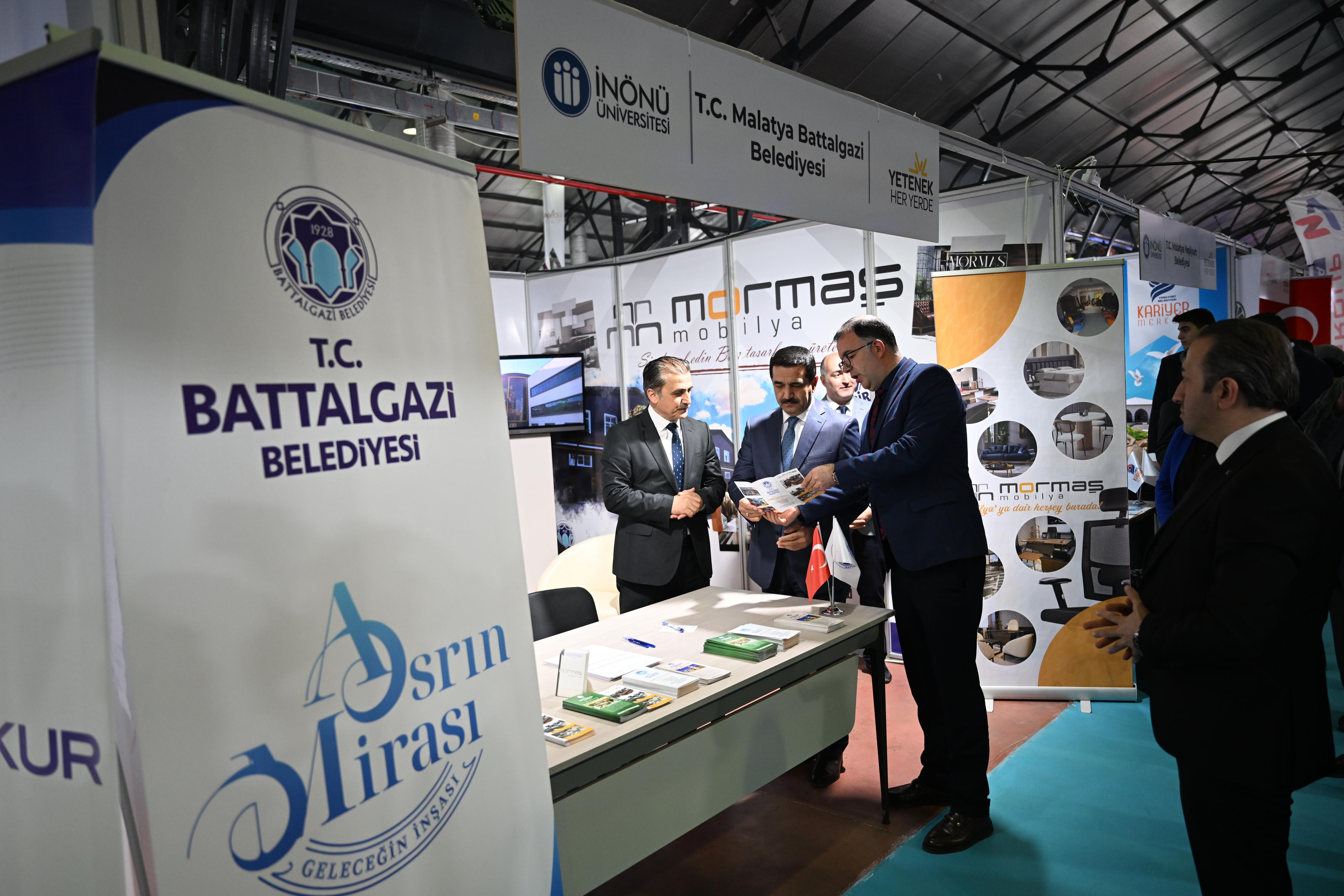 Malatya’da İpekyolu Kariyer Fuarı’nda Battalgazi Belediyesi Standına Yoğun İlgi