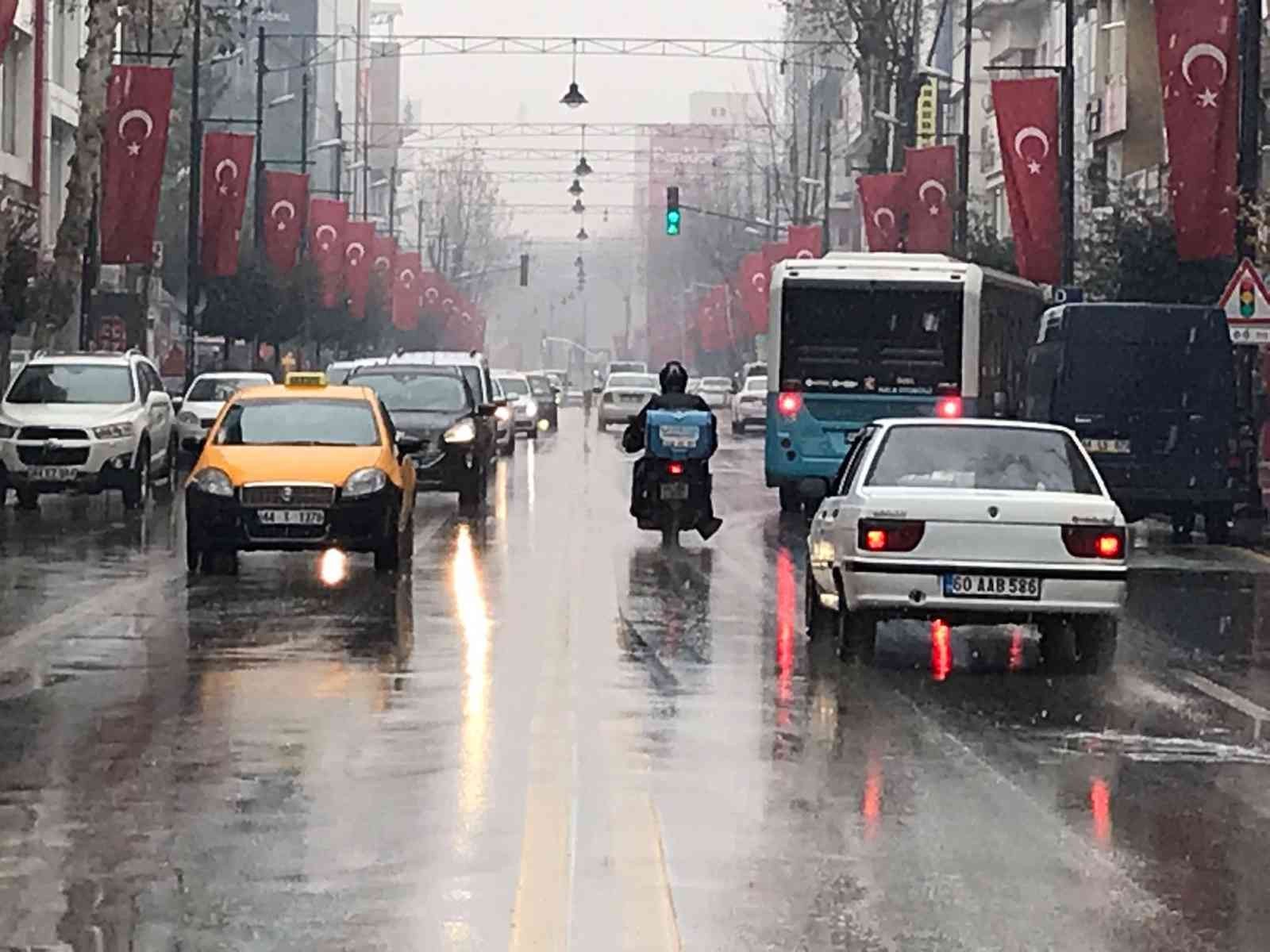 Malatya’da kar yağışı etkili oluyor