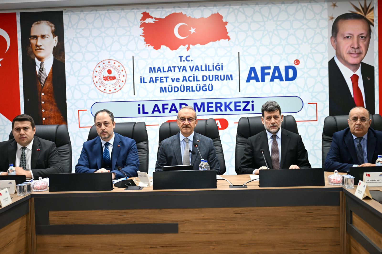 Malatya’da Kırsal Konutlarda Büyük İvme: Vali Seddar Yavuz Sahadaki Çalışmaları Masaya Yatırdı