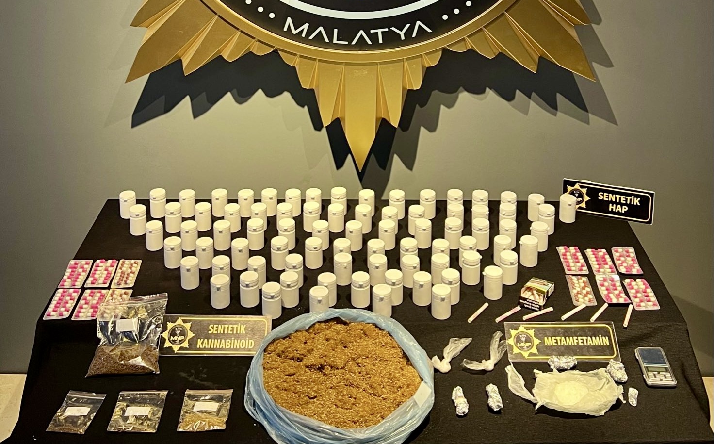 Malatya’da Narkotik Operasyonu: Uyuşturucu Madde Ve Hassas Terazi Ele Geçirildi