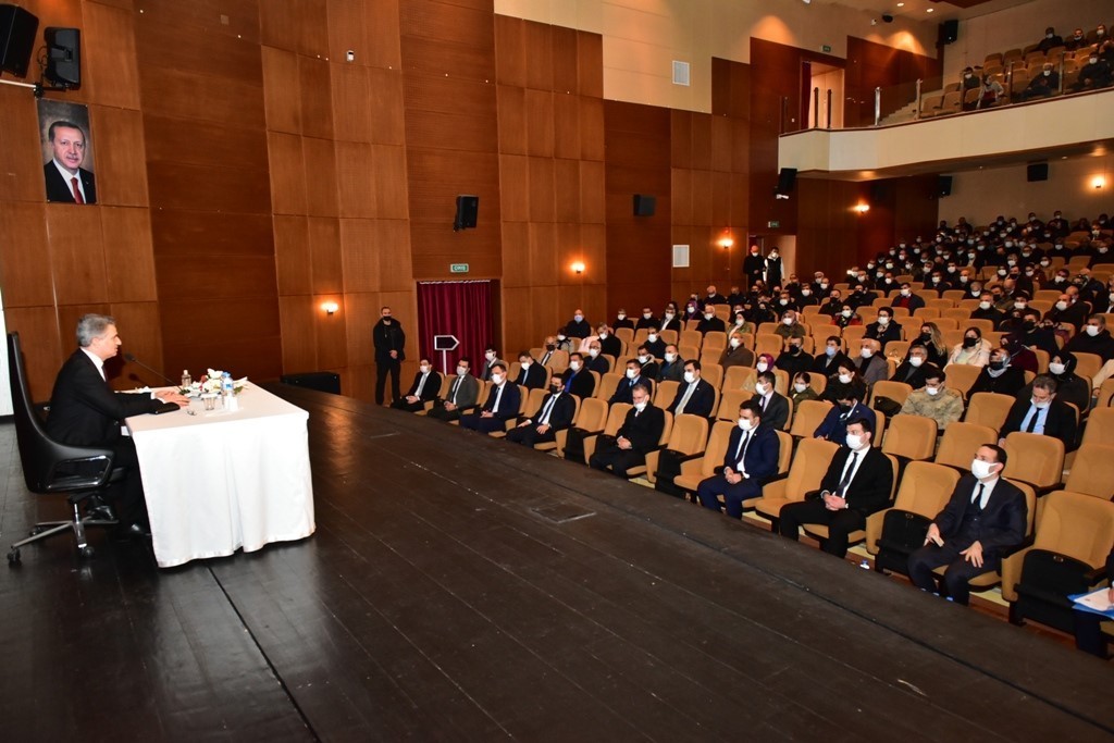 Malatya’da okullarda alınacak önlemlerle ilgili toplantı yapıldı