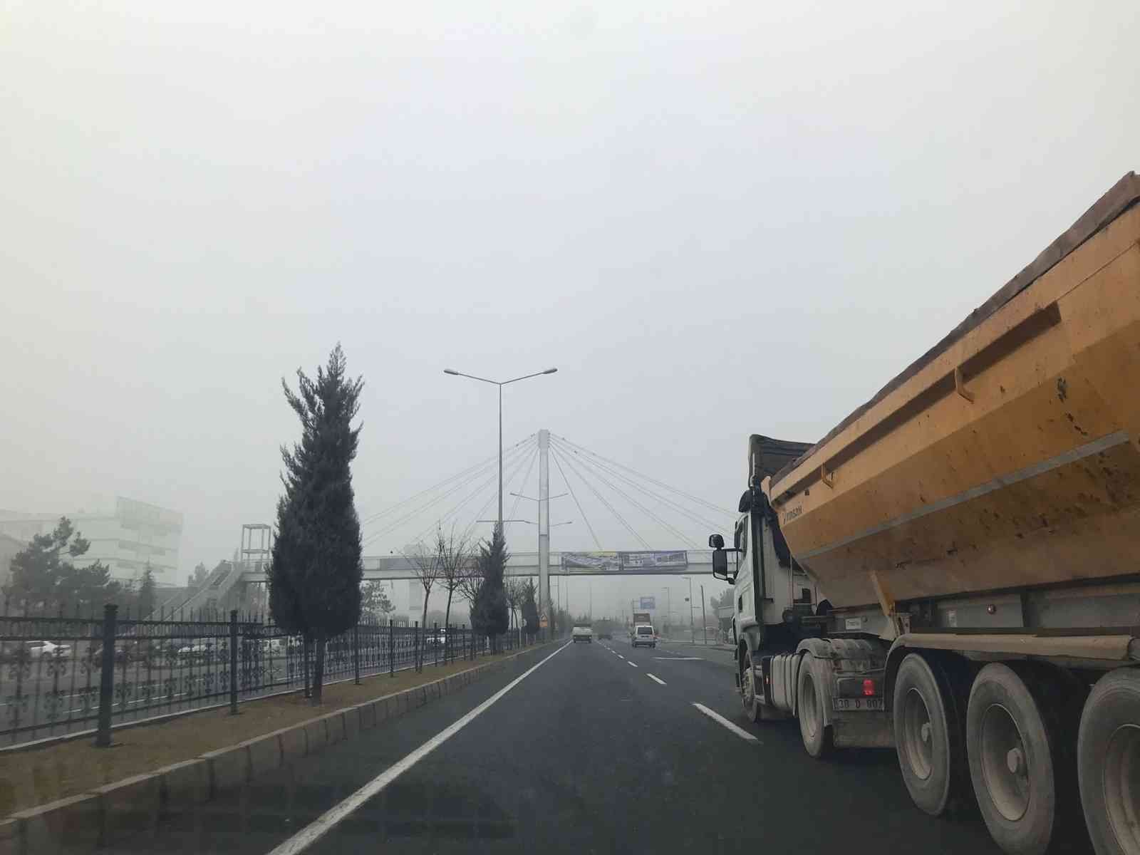 Malatya’da sis ulaşımı olumsuz etkiliyor