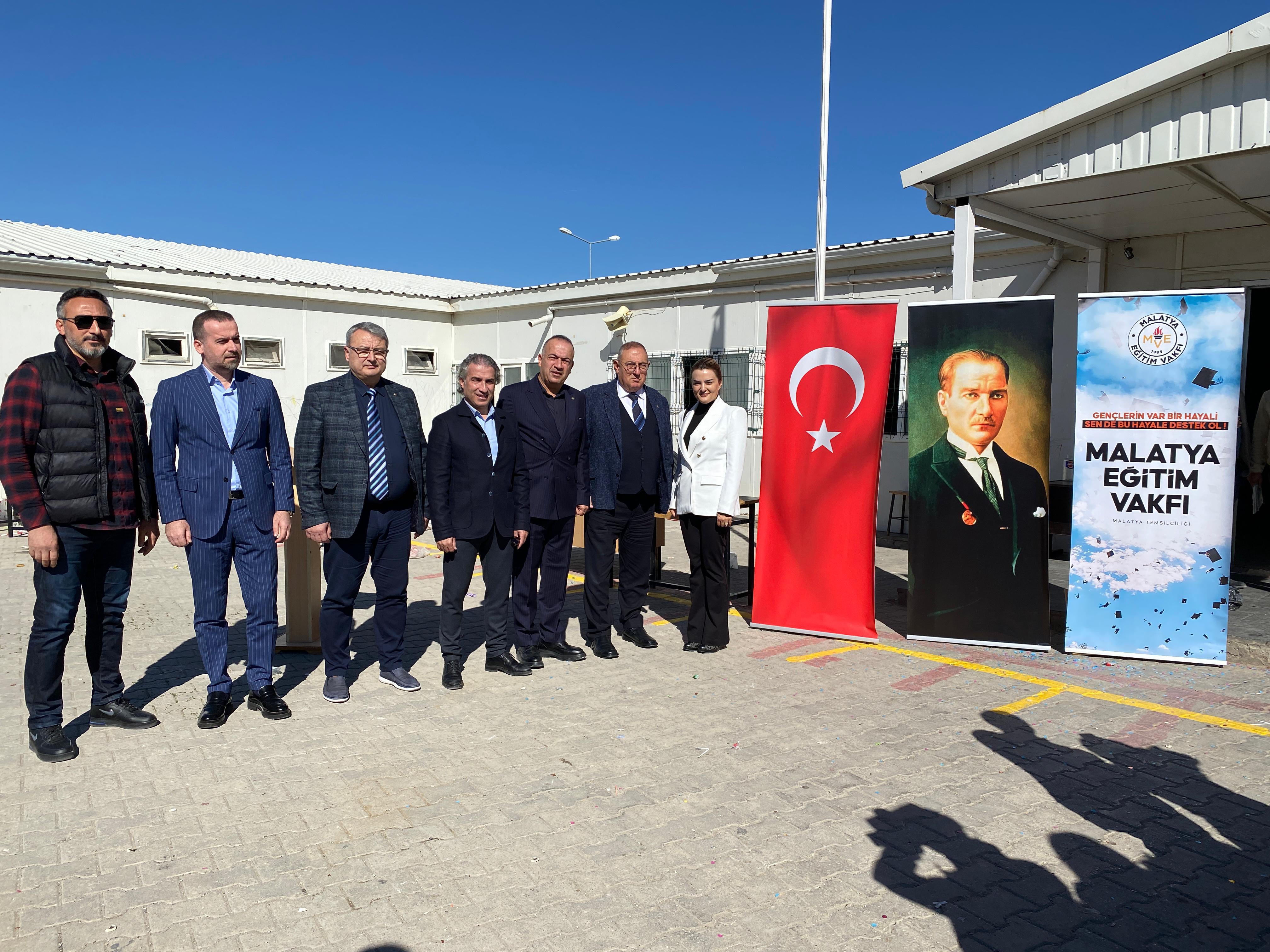 Malatya Eğitim Vakfı ve İnönü Üniversitesi İşbirliğiyle Bilim Şenliği Gerçekleştirildi