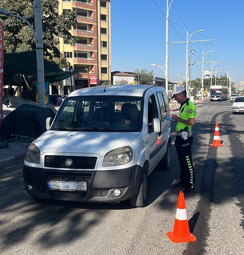Malatya Polisinden 3 Bin 896 Araca Ceza