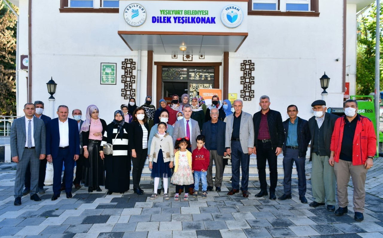 Marifetli kursiyerler sertifikalarını aldı