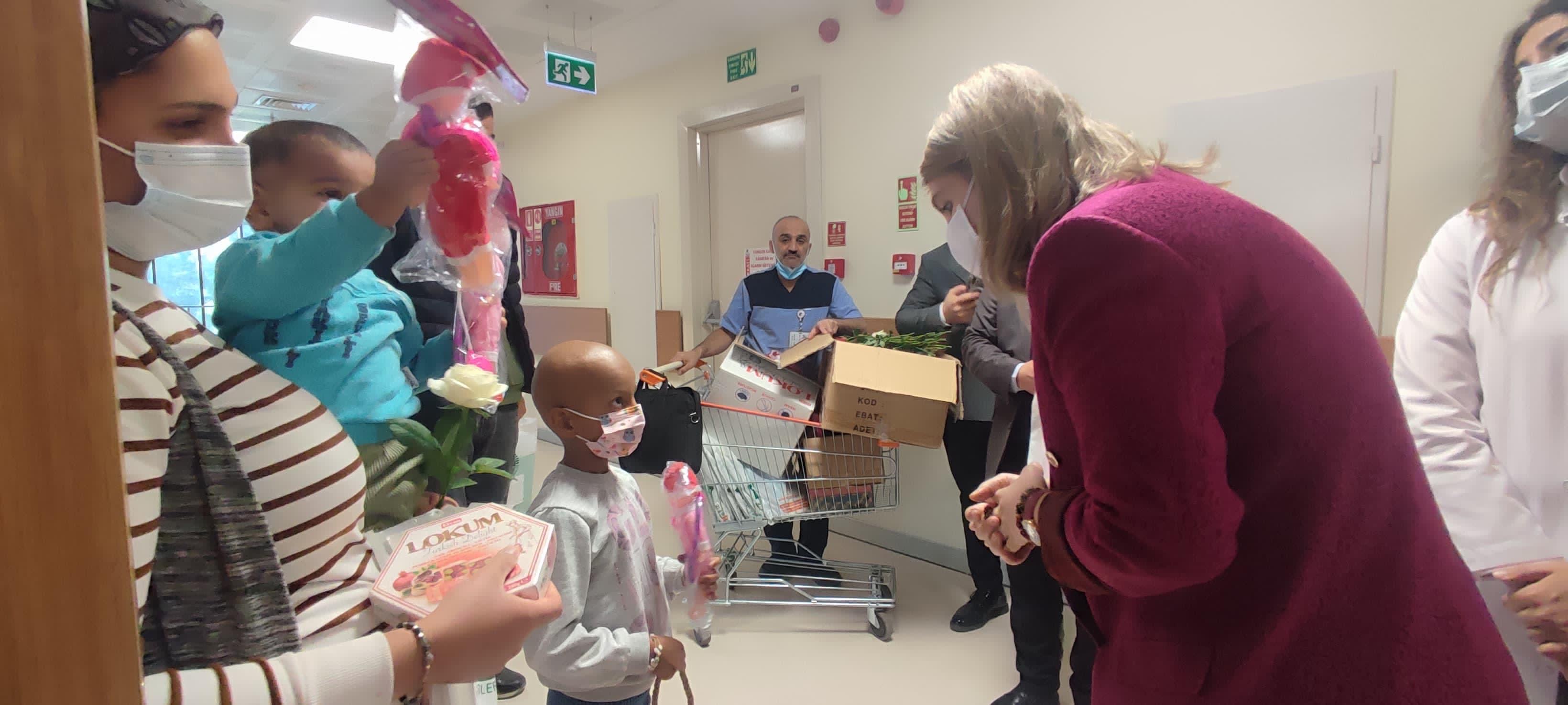 MİLLETVEKİLİ ÖLMEZTOPRAK’TAN HASTA ZİYARETLERİ “EVLATLARIMIZIN DİRAYETİ BİZLERİN İLHAM KAYNAĞI”