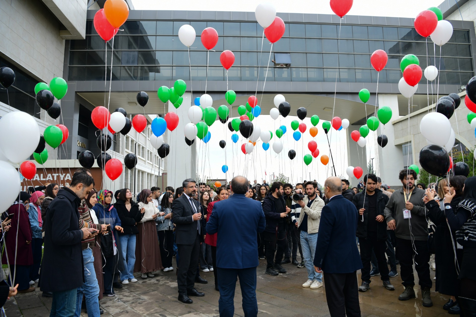 MTÜ’de Öğrencilerden Anlamlı Kermes: Dayanışma ve Farkındalık Bir Arada