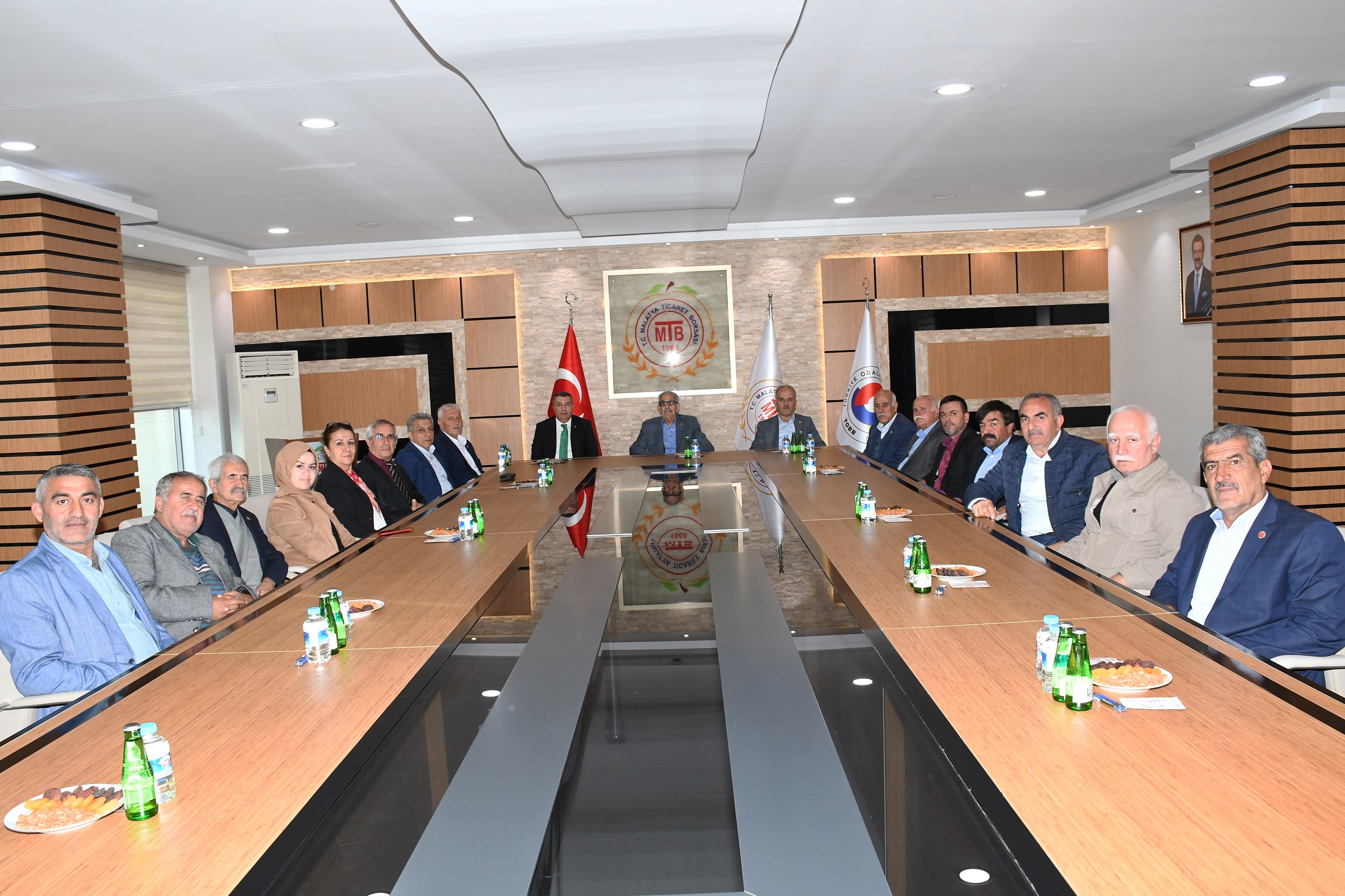 Muhtarlardan Başkan Özcan’a Ziyaret