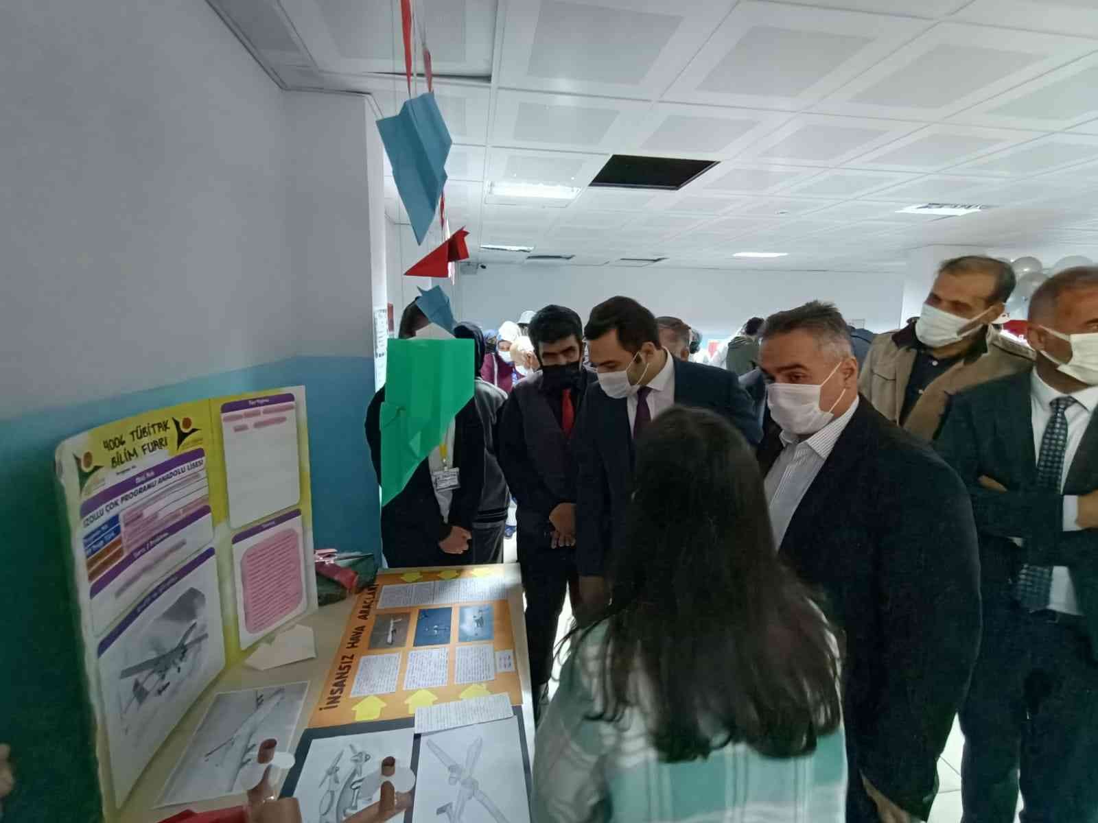 Öğrenciler eserlerini tanıttı