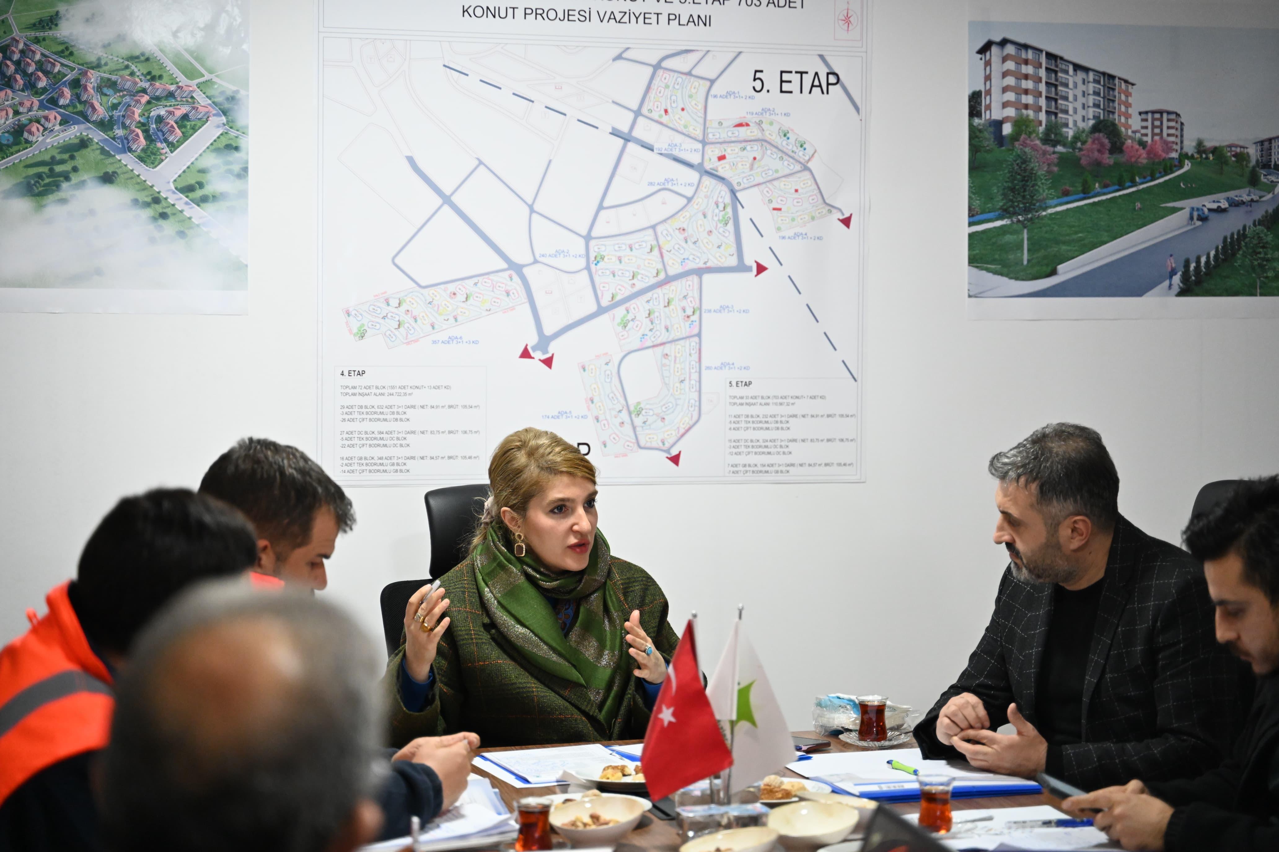 ÖLMEZTOPRAK : “2025 DEPREM YARALARININ SARILACAĞI BİR YIL OLACAK”