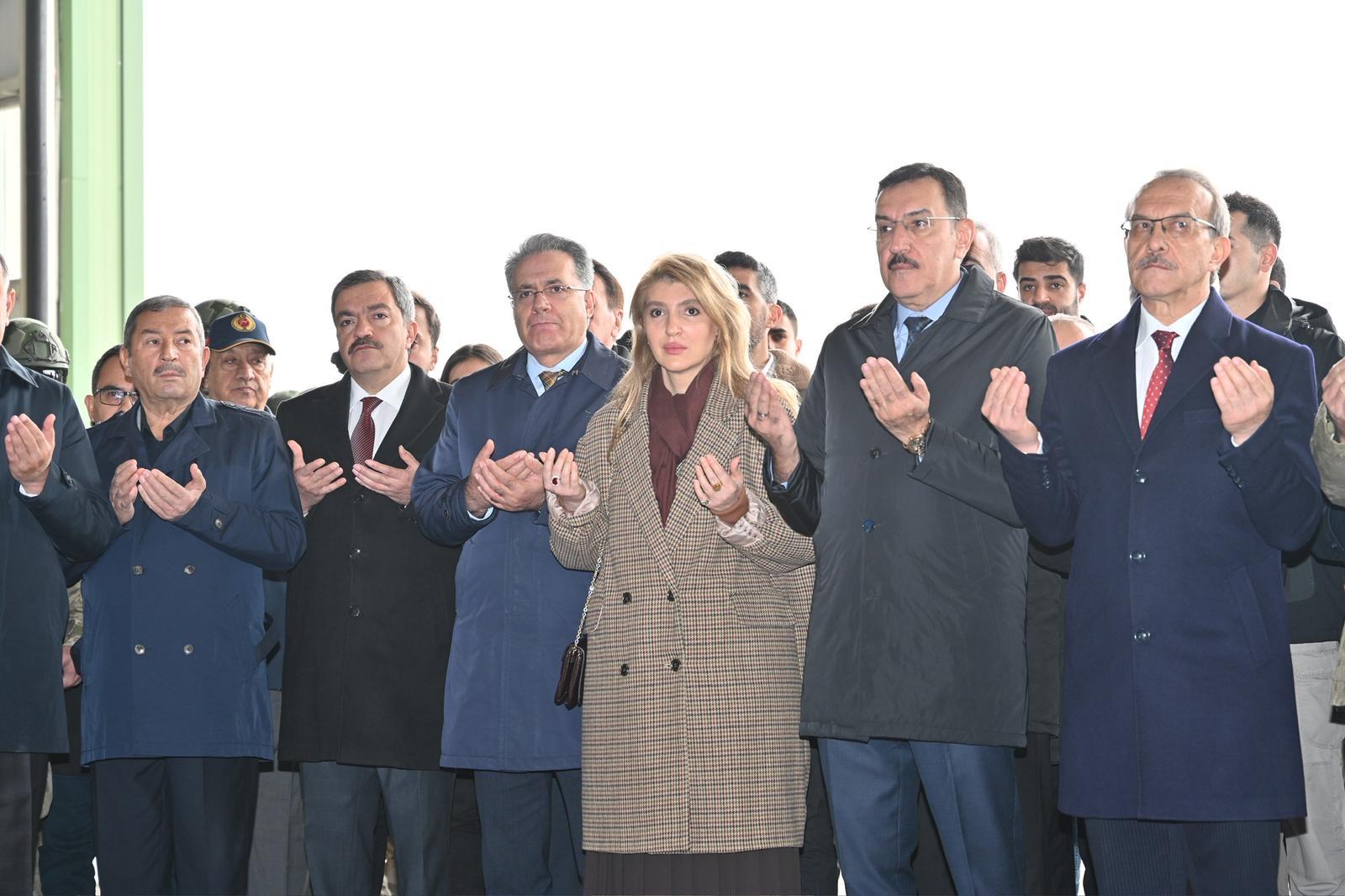 ÖLMEZTOPRAK: “MALATYA YERLİ VE MİLLİ SAVUNMA SANAYİ’NİN GÜCÜNÜ MERKEZİNDE GÖRDÜ”