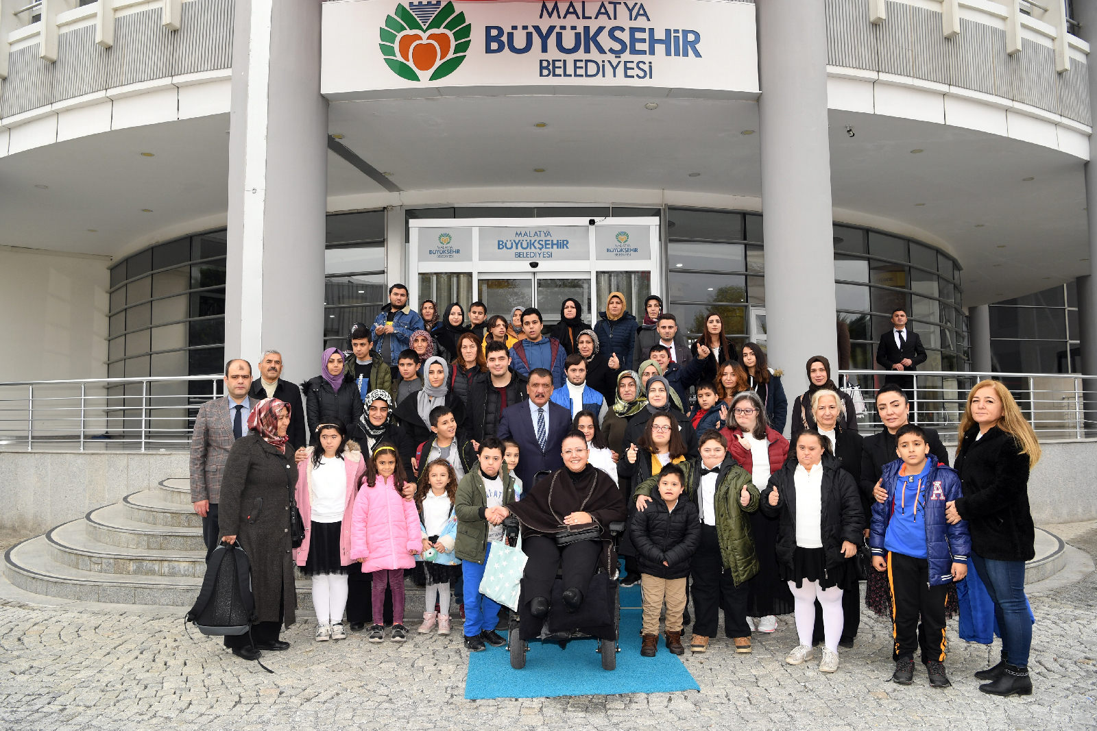 Otizmli ve DOWN Sendromlu Çocuklardan Başkan Gürkan’a Ziyaret