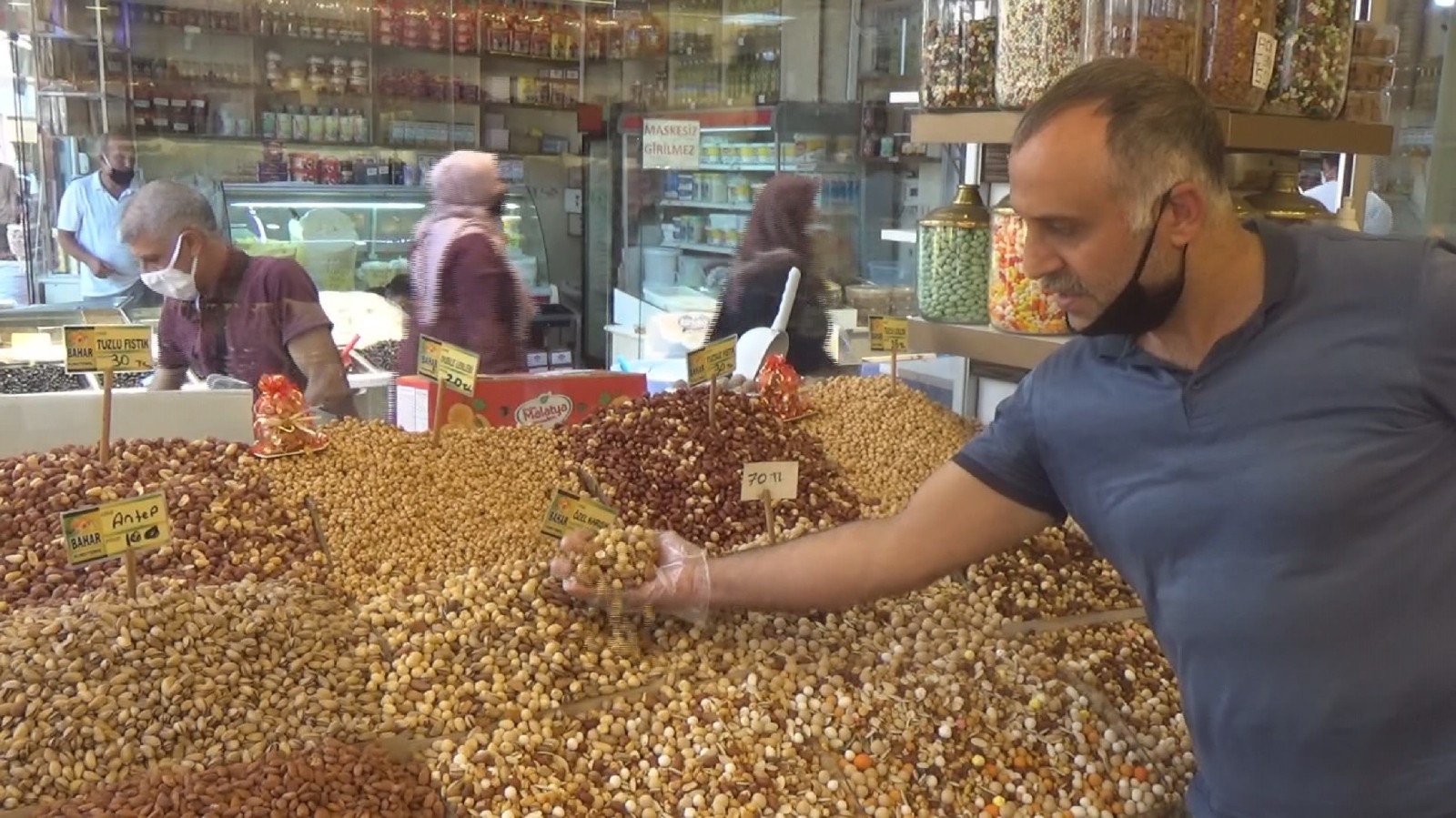 Pandemi vurmuştu şimdi yüzleri gülüyor