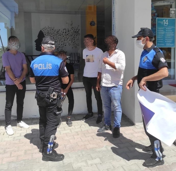 Polisten aşıya destek