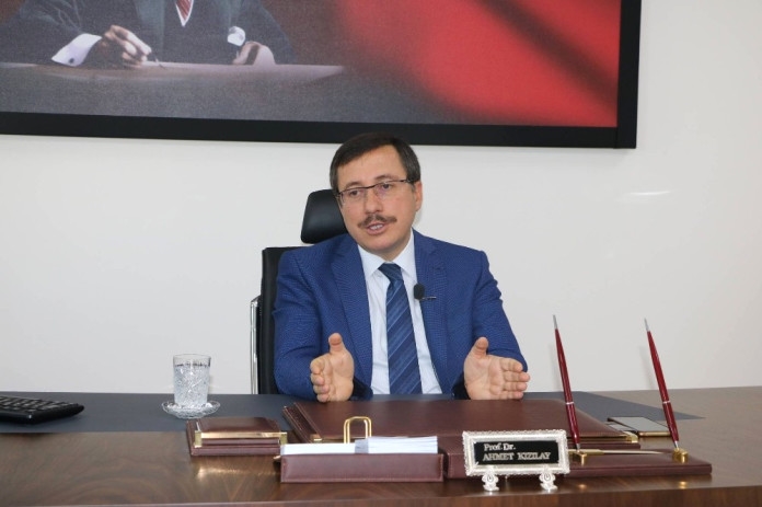 Rektör Kızılay: “Yüz yüze eğitimi yüzde 40’a kadar online eğitimlerle destekleyeceğiz”
