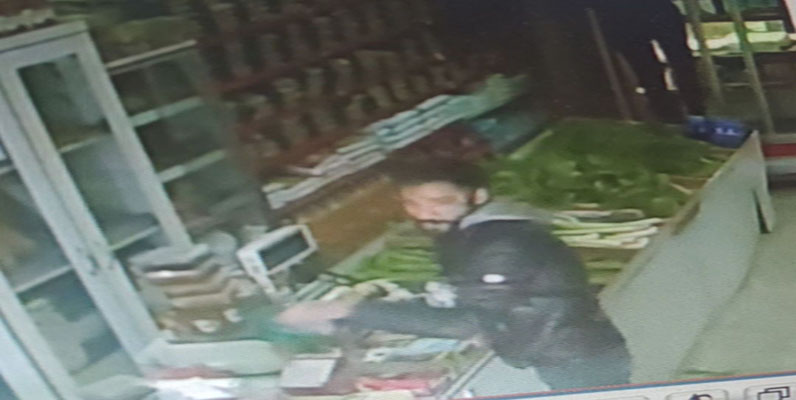 Sadaka kutusunu çalan zanlı yakalandı