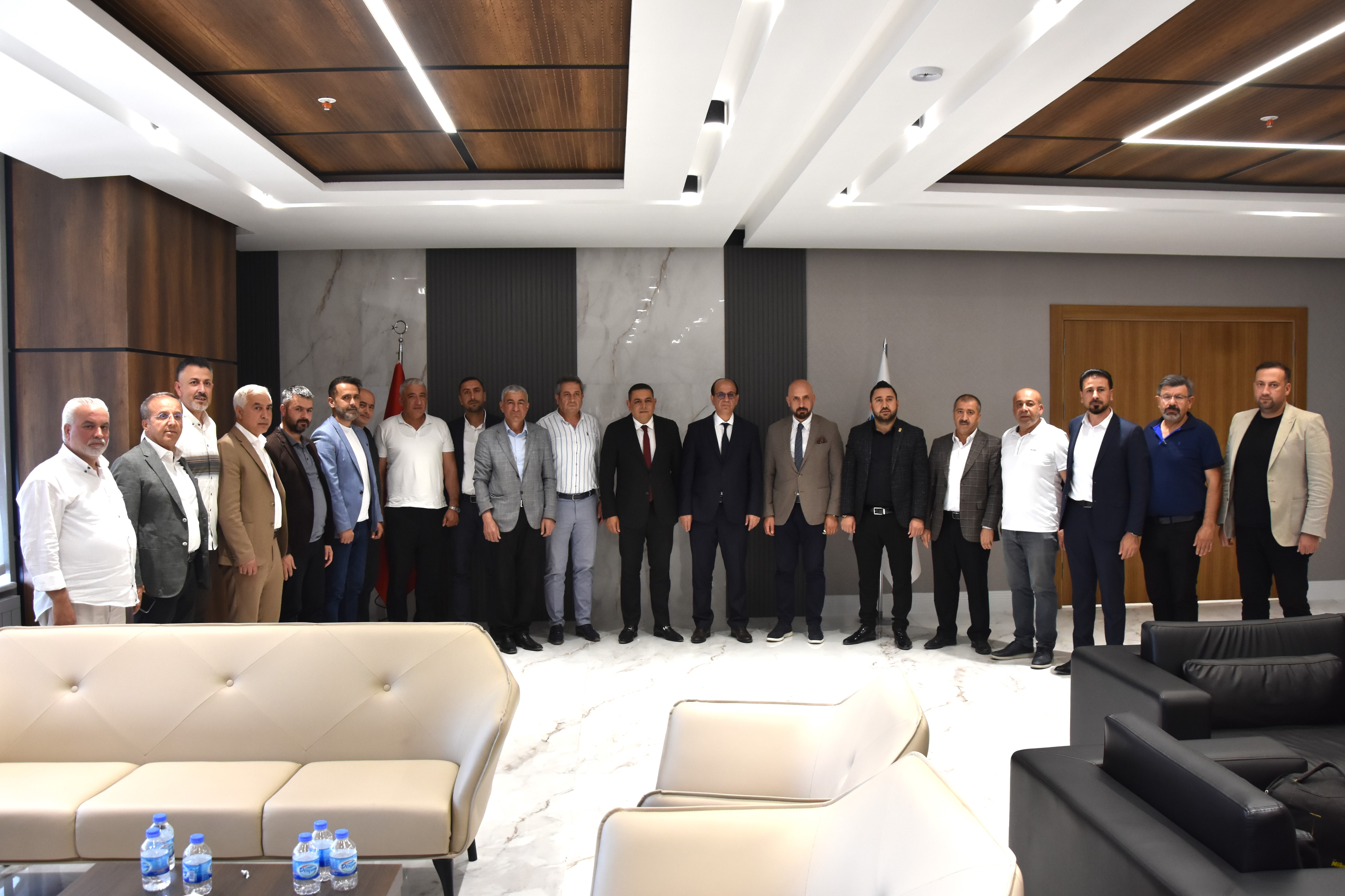 Sadıkoğlu'ndan Başkanlar Taşkın ve Geçitle İstişare