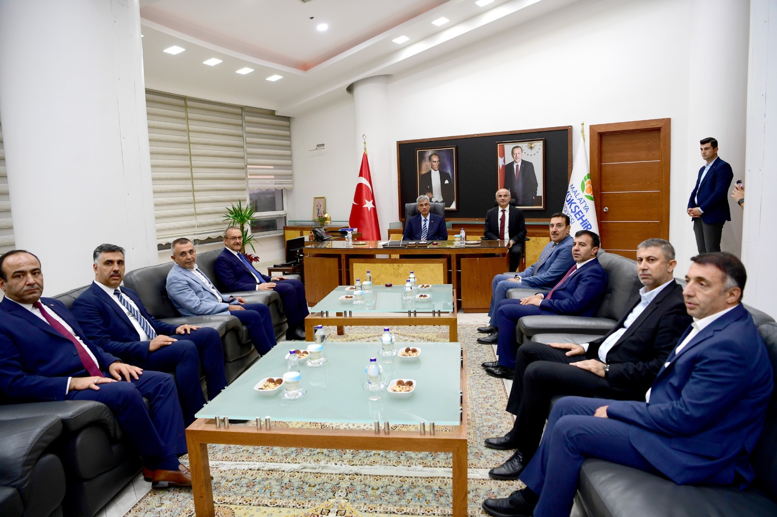 Sağlık Bakanı Memişoğlu Başkan Er'i Ziyaret Etti