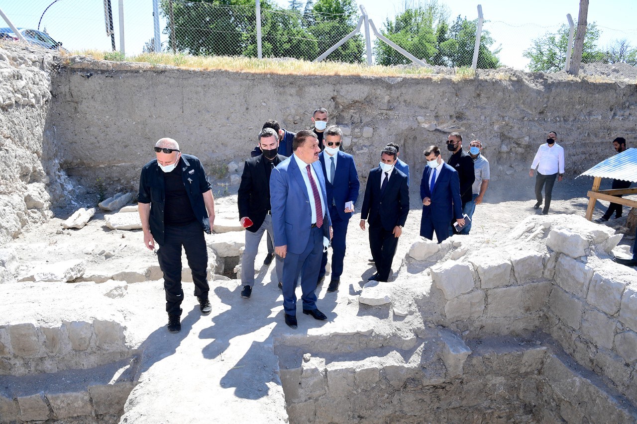 Şahabiyye-i Kübra Medresesinde çalışmalar devam ediyor