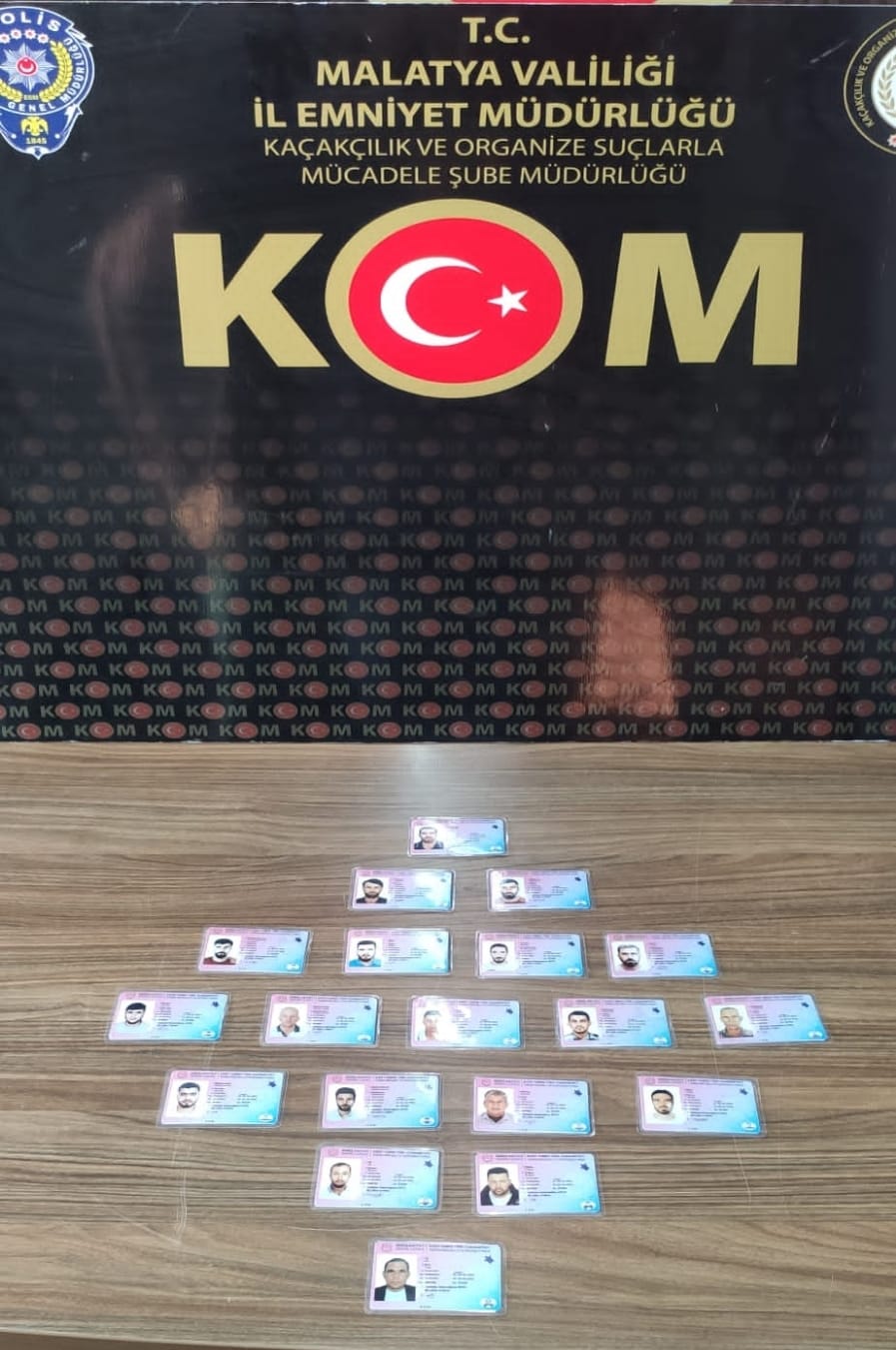 Sahte Ehliyet Düzenleyenler Polisten Kaçamadı