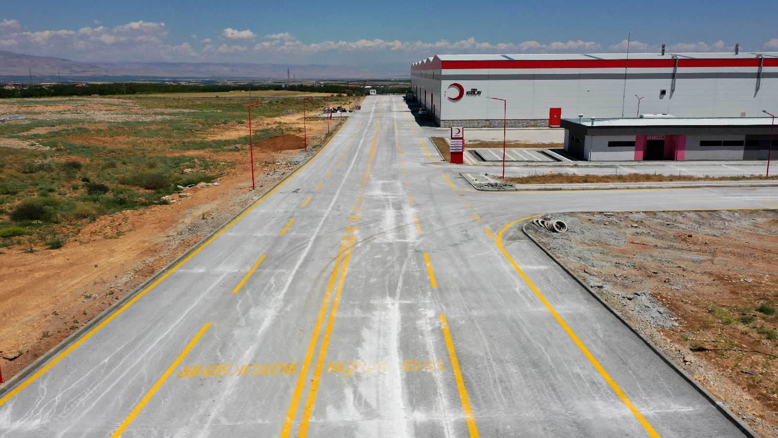 Sıkıştırılmış Beton Yol Uygulaması Gerçekleştirildi
