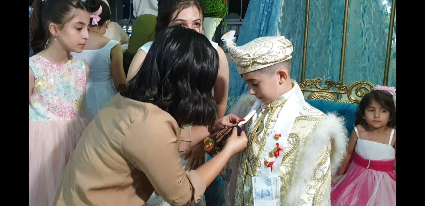 Sünnet çocuklarına tiyatro bileti