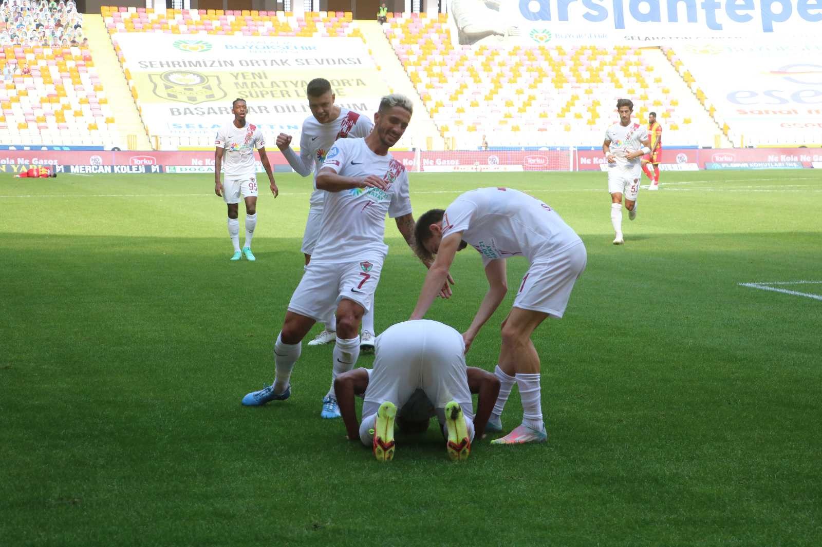 Süper Lig: Yeni Malatyaspor: 0 - Hatayspor: 1 (İlk yarı)