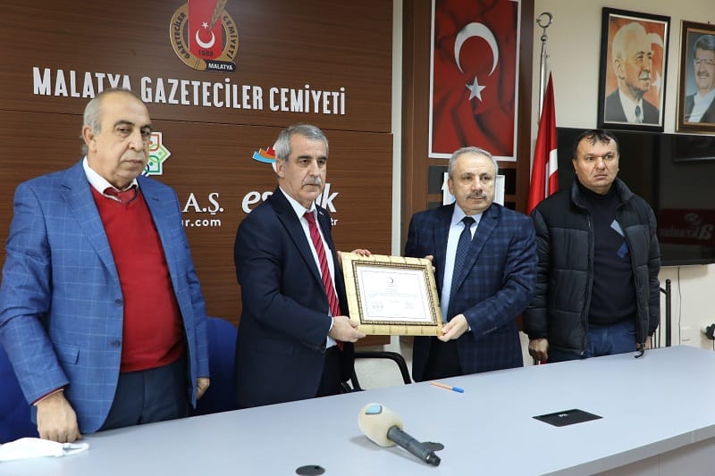 Türk Kızılay'ı Gazetecileri Unutmadı