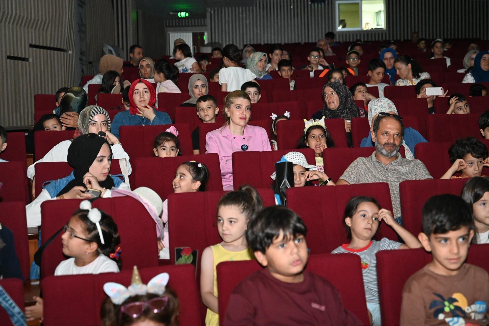 “ÜLKEMİZİN YERLİ VE MİLLİ TEKNOLOJİLERİNİ DAHA ÇOK TANITMAMIZ GEREKİYOR”