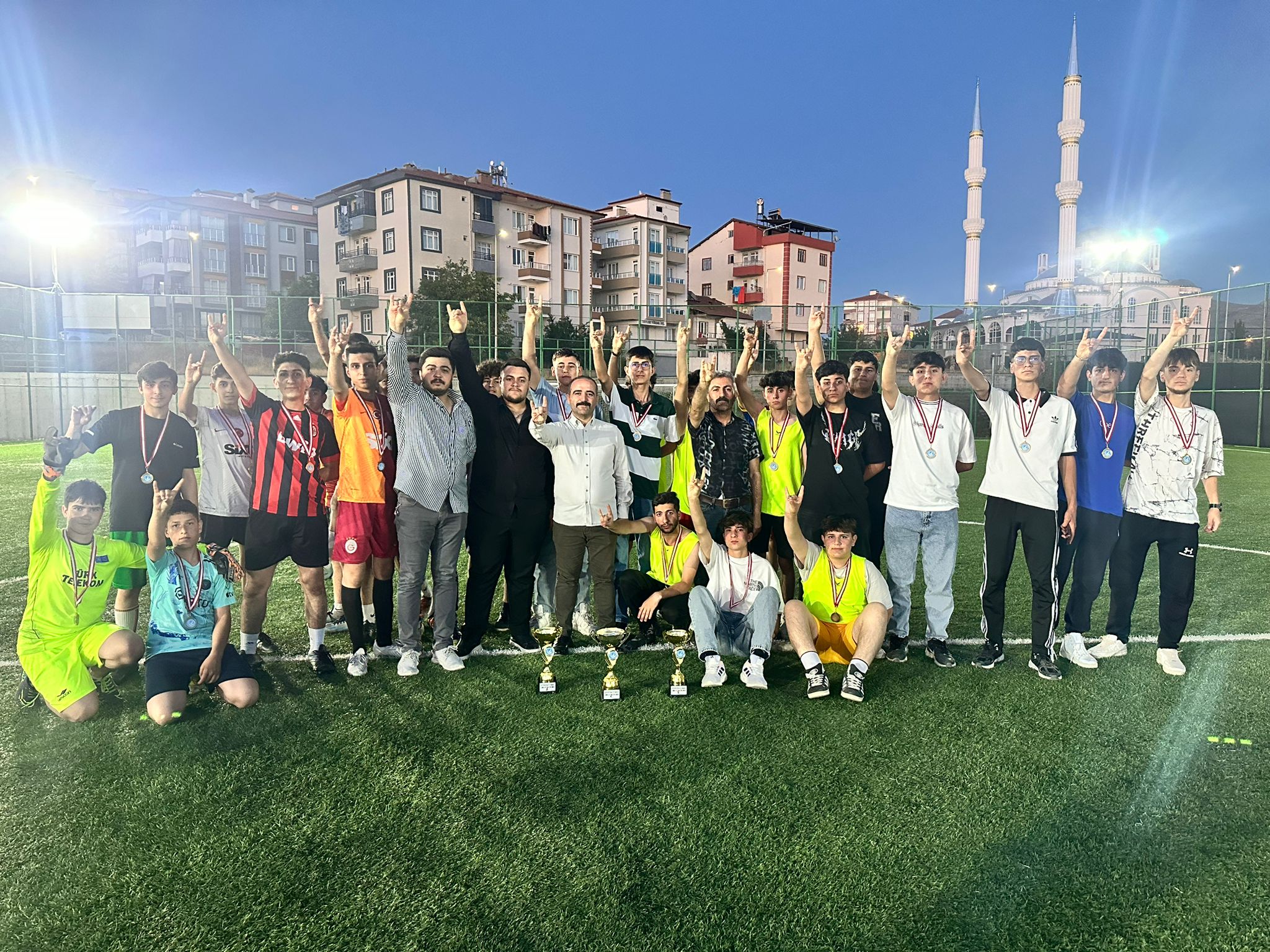 ÜLKÜ OCAKLARINDAN AHDE VEFA TURNUVASI